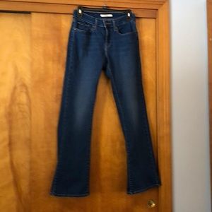 Levi’s Curvy Bootcut, size 4 Short